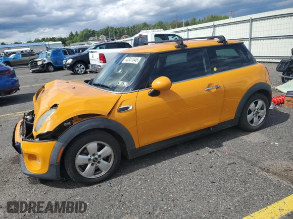 2016 MINI Hardtop with VIN WMWXP5C57G3B14701, listed as a Copart auction lot 58351545 with 111,647 mi miles and Salvage title. Bid and sale history available at DreamBid. Image 1.