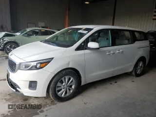 2018 Kia Sedona L with VIN KNDMA5C17J6408784, listed as a Copart auction lot 44455015 with 136,704 mi miles and Non Repairable. Bid and sale history available at carsss.com. Image 1.