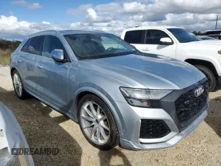2023 Audi RS Q8 z VIN WU1ARBF11PD031124, wystawiony jako Copart lot #75312284 z przebiegiem 2 673 mil mil oraz Szkoda całkowita • Salvage title. Historia ofert i sprzedaży dostępna na DreamBid. Obrazek 4.