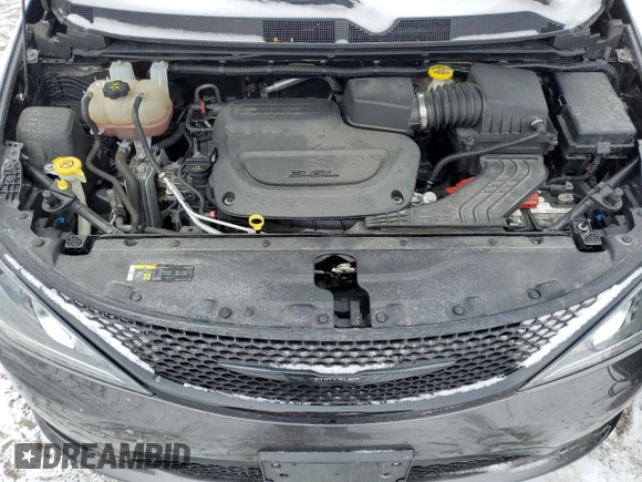 2020 Chrysler Pacifica Launch Edition z VIN 2C4RC3BGXLR278232, wystawiony jako Copart lot #47466435 z przebiegiem 69 648 mil mil oraz Tytuł czysty. Historia ofert i sprzedaży dostępna na DreamBid. Obrazek 12.