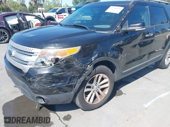 2014 Ford Explorer XLT z VIN 1FM5K7D89EGA54741, wystawiony jako IAAI lot #42228508 z przebiegiem 150 878 mil mil oraz . Historia ofert i sprzedaży dostępna na DreamBid. Obrazek 6.