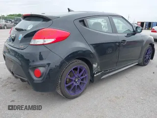 2013 Hyundai Veloster Turbo z VIN KMHTC6AE9DU097968, wystawiony jako IAAI lot #42307943 z przebiegiem 141 216 mil mil oraz . Historia ofert i sprzedaży dostępna na DreamBid. Obrazek 4.