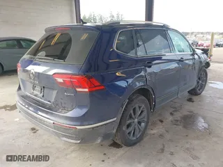 2022 Volkswagen Tiguan SE with VIN 3VV2B7AX5NM118400, listed as a IAAI auction lot 41664009 with 85,101 mi miles. Bid and sale history available at carsss.com. Image 4.