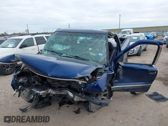 2000 Chevrolet Silverado 1500 with VIN 2GCEC19W7Y1367696, listed as a IAAI auction lot 41283222 with Not Provided miles and . Bid and sale history available at DreamBid. Image 6.