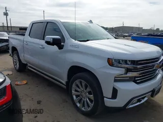 2020 Chevrolet Silverado 1500 High Country with VIN 1GCUYHEL7LZ281967, listed as a IAAI auction lot 41601718 with 35,127 mi miles. Bid and sale history available at carsss.com. Image 1.