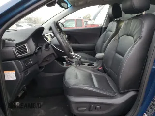 2019 Kia Niro Touring with VIN KNDCE3LC2K5312266, listed as a Copart auction lot 80766574 with 71,560 mi miles and Salvage Title. Bid and sale history available at carsss.com. Image 7.