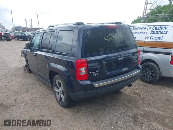 2016 Jeep Patriot Latitude z VIN 1C4NJRFB6GD500649, wystawiony jako IAAI lot #42335103 z przebiegiem 52 742 mil mil oraz . Historia ofert i sprzedaży dostępna na DreamBid. Obrazek 3.