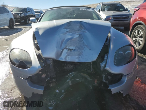 2008 Aston Martin Vantage z VIN SCFBF04B18GD08286, wystawiony jako Copart lot #42556915 z przebiegiem 24 881 mil mil oraz Szkoda całkowita • Salvage title. Historia ofert i sprzedaży dostępna na DreamBid. Obrazek 5.