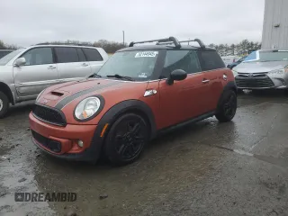 2011 MINI Hardtop S with VIN WMWSV3C5XBTY23889, listed as a Copart auction lot 52144945 with 68,311 mi miles and Salvage Title. Bid and sale history available at DreamBid. Image 1.