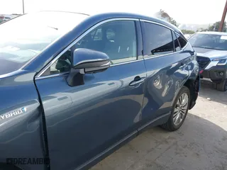 2021 Toyota Venza LE with VIN JTEAAAAH8MJ008435, listed as a IAAI auction lot 42041523 with 24,913 mi miles. Bid and sale history available at carsss.com. Image 14.