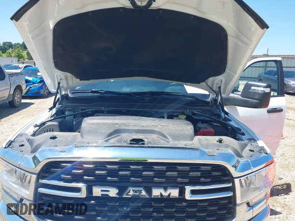 2024 Ram 2500 Big Horn with VIN 3C6UR5DJ6RG249894, listed as a IAAI auction lot 42497716 with 23,372 mi miles and . Bid and sale history available at DreamBid. Image 10.