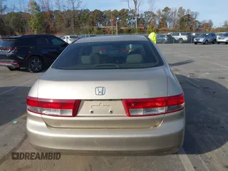 2004 Honda Accord LX с VIN 1HGCM56384A040487, выставлен на аукционе IAAI как лот 40834172 с пробегом 264 707 миль миль и . История ставок и продаж доступна на DreamBid. Изображение 16.