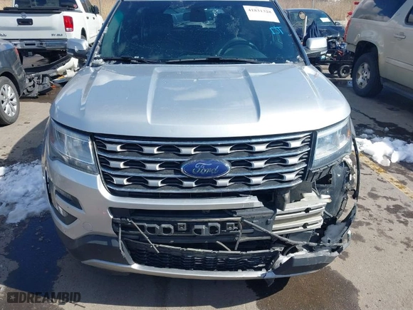 2016 Ford Explorer Limited with VIN 1FM5K8F85GGB45902, listed as a IAAI auction lot 41831328 with 100,133 mi miles. Bid and sale history available at carsss.com. Image 12.