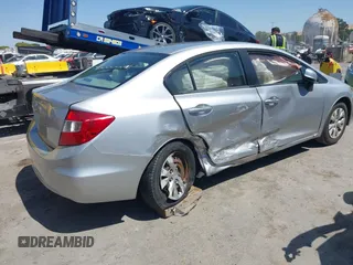 2012 Honda Civic LX z VIN 19XFB2F50CE332101, wystawiony jako IAAI lot #42359452 z przebiegiem 132 170 mil mil oraz . Historia ofert i sprzedaży dostępna na DreamBid. Obrazek 4.