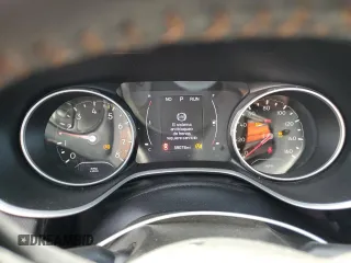 2019 Jeep Compass Latitude z VIN 3C4NJDBB4KT704264, wystawiony jako Copart lot #56062825 z przebiegiem 59 078 mil mil oraz Szkoda całkowita • Salvage title. Historia ofert i sprzedaży dostępna na DreamBid. Obrazek 9.
