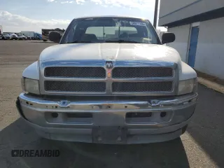 1998 Dodge 2500 z VIN 1B7KC2362WJ203163, wystawiony jako Copart lot #58871105 z przebiegiem 259 264 mil mil oraz Czysty tytuł • Clean title. Historia ofert i sprzedaży dostępna na DreamBid. Obrazek 5.
