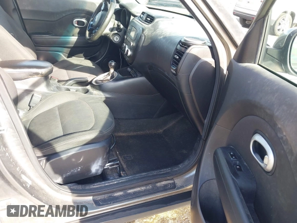 2016 Kia Soul + with VIN KNDJP3A52G7260073, listed as a IAAI auction lot 41893771 with 131,763 mi miles. Bid and sale history available at carsss.com. Image 5.