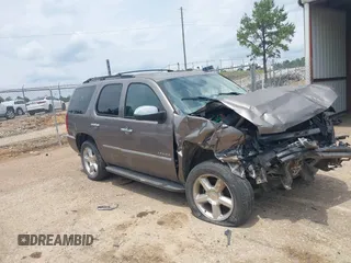2012 Chevrolet Tahoe LTZ z VIN 1GNSKCE04CR327327, wystawiony jako IAAI lot #42279410 z przebiegiem 195 565 mil mil oraz . Historia ofert i sprzedaży dostępna na DreamBid. Obrazek 1.