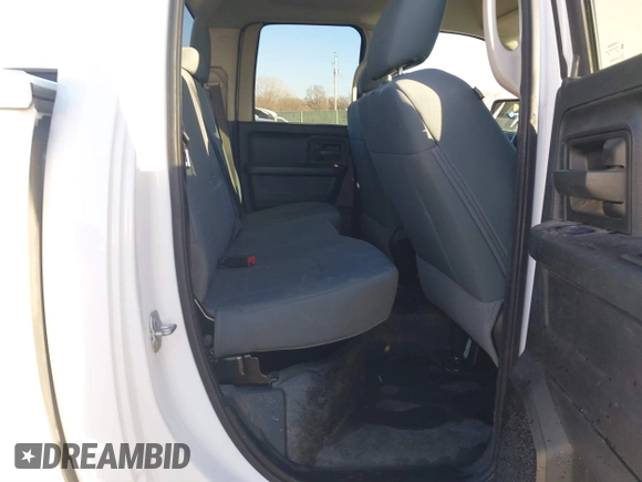 2018 Ram 1500 Express z VIN 1C6RR7FT8JS153794, wystawiony jako IAAI lot #41072931 z przebiegiem 95 060 mil mil oraz . Historia ofert i sprzedaży dostępna na DreamBid. Obrazek 8.