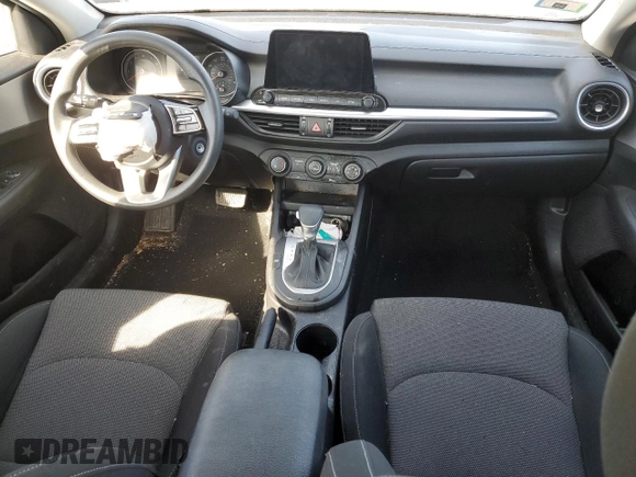 2022 Kia Forte LXS with VIN 3KPF24AD4NE428908, listed as a Copart auction lot 45915795 with 21,107 mi miles and Salvage Title. Bid and sale history available at carsss.com. Image 8.