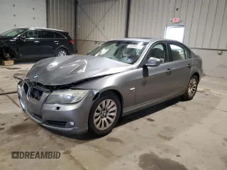 2009 BMW 3 Series 328i xDrive with VIN WBAPK53519A511752, listed as a Copart auction lot 60935025 with 129,307 mi miles and Salvage title. Bid and sale history available at DreamBid. Image 1.