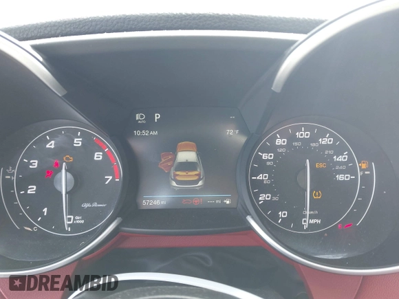 2019 Alfa Romeo Giulia z VIN ZARFAMAN4K7621122, wystawiony jako IAAI lot #41934779 z przebiegiem 57 246 mil mil oraz . Historia ofert i sprzedaży dostępna na DreamBid. Obrazek 7.