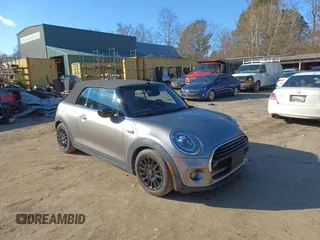 2020 MINI Convertible Cooper с VIN WMWWJ3C0XL3L01427, выставлен на аукционе Copart как лот 83986244 с пробегом 18 866 миль миль и Чистый • Clean title. История ставок и продаж доступна на DreamBid. Изображение 1.