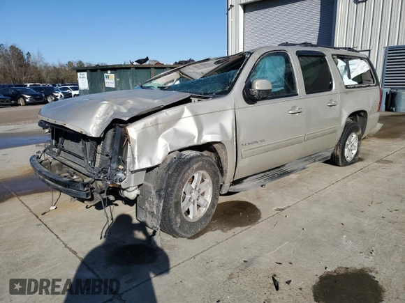 2013 GMC Yukon XL SLT with VIN 1GKS1KE09DR303472, listed as a Copart auction lot 42827325 with Not Provided miles and Salvage Title. Bid and sale history available at DreamBid. Image 1.