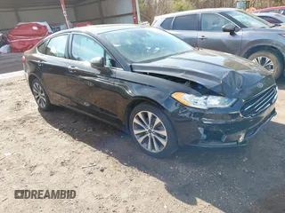 2020 Ford Fusion SE with VIN 3FA6P0T96LR180613, listed as a IAAI auction lot 42216435 with 52,904 mi miles and . Bid and sale history available at DreamBid. Image 1.