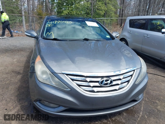 2012 Hyundai Sonata 2.4L Limited PZEV with VIN 5NPEC4ACXCH388939, listed as a IAAI auction lot 41880420 with 353,999 mi miles. Bid and sale history available at carsss.com. Image 12.