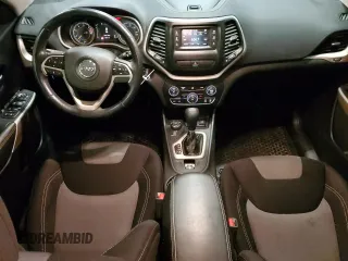 2018 Jeep Cherokee Latitude Tech Connect z VIN 1C4PJMCB0JD572454, wystawiony jako Copart lot #83875334 z przebiegiem 109 611 mil mil oraz Nie do naprawy • Non repairable. Historia ofert i sprzedaży dostępna na DreamBid. Obrazek 8.