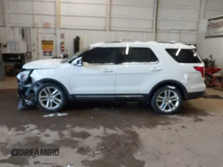 2017 Ford Explorer XLT with VIN 1FM5K7D8XHGC60896, listed as a IAAI auction lot 41409272 with 111,545 mi miles and . Bid and sale history available at carsss.com. Image 14.
