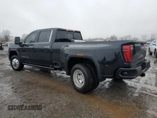 2024 GMC Sierra 3500HD Denali z VIN 1GT49WEYXRF123632, wystawiony jako Copart lot #82759314 z przebiegiem 55 078 mil mil oraz Szkoda całkowita • Salvage title. Historia ofert i sprzedaży dostępna na DreamBid. Obrazek 2.