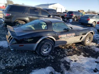 1978 Chevrolet Corvette z VIN 1Z87L8S408216, wystawiony jako Copart lot #41913715 z przebiegiem 61 929 mil mil oraz Czysty tytuł • Clean title. Historia ofert i sprzedaży dostępna na DreamBid. Obrazek 3.