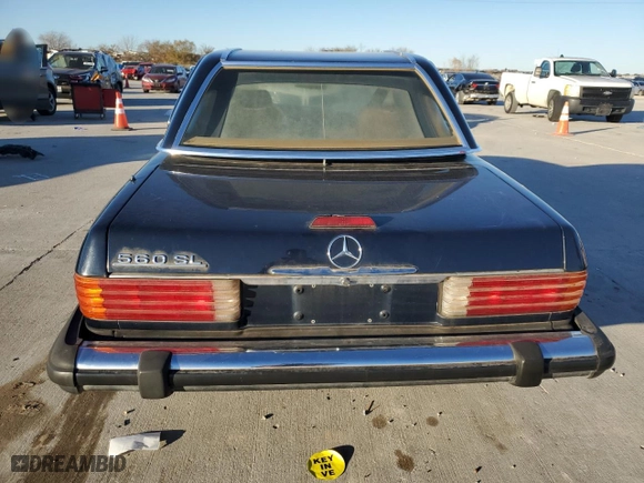1988 Mercedes-Benz 560 Series 560SL with VIN WDBBA48D9JA089761, listed as a Copart auction lot 86198784 with 139,576 mi miles and Clean Title. Bid and sale history available at carsss.com. Image 6.