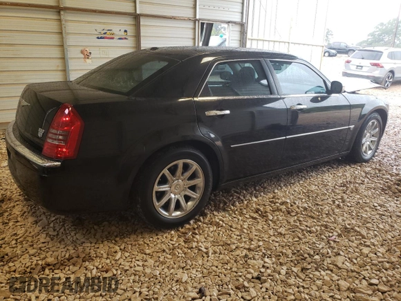 2006 Chrysler 300 C with VIN 2C3KA63H66H400714, listed as a Copart auction lot 71831914 with 288,577 mi miles and Salvage Title. Bid and sale history available at carsss.com. Image 3.