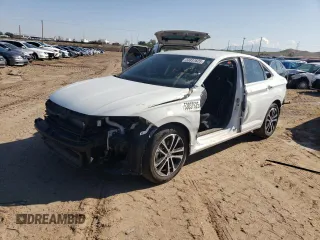 2024 Volkswagen Jetta Sport z VIN 3VWBM7BU7RM048737, wystawiony jako Copart lot #53837625 z przebiegiem 11 640 mil mil oraz Szkoda całkowita • Salvage title. Historia ofert i sprzedaży dostępna na DreamBid. Obrazek 1.