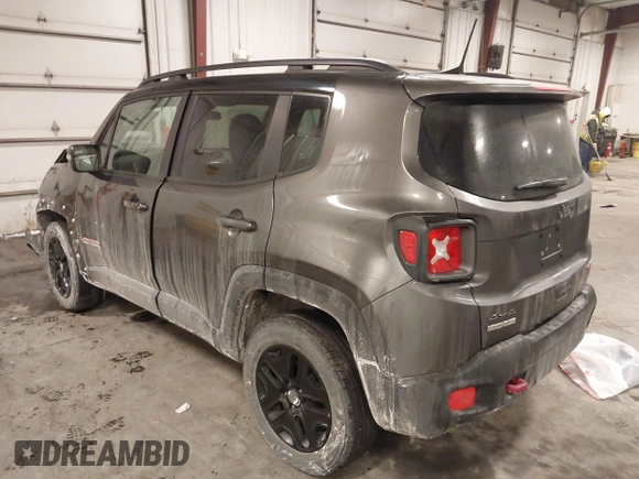 2018 Jeep Renegade Trailhawk with VIN ZACCJBCB7JPG85967, listed as a IAAI auction lot 41611403 with 70,073 mi miles. Bid and sale history available at carsss.com. Image 3.