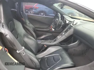 2015 McLaren 650S z VIN SBM11FAA0FW004199, wystawiony jako Copart lot #51758804 z przebiegiem 65 073 mil mil oraz Szkody całkowita. Historia ofert i sprzedaży dostępna na DreamBid. Obrazek 10.