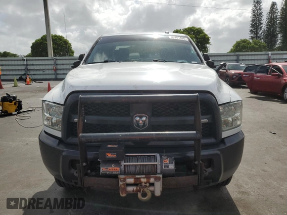 2018 Ram 2500 Tradesman z VIN 3C6TR5CT2JG241746, wystawiony jako Copart lot #60761495 z przebiegiem 191 645 mil mil oraz Czysty tytuł • Clean title. Historia ofert i sprzedaży dostępna na DreamBid. Obrazek 5.