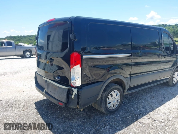 2020 Ford Transit Cargo z VIN 1FTYE1Y89LKB76753, wystawiony jako IAAI lot #42468252 z przebiegiem 53 193 mil mil oraz . Historia ofert i sprzedaży dostępna na DreamBid. Obrazek 6.