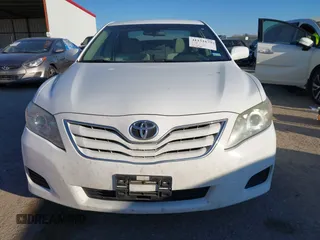 2011 Toyota Camry LE z VIN 4T4BF3EK4BR201724, wystawiony jako IAAI lot #41151679 z przebiegiem 155 972 mil mil oraz . Historia ofert i sprzedaży dostępna na DreamBid. Obrazek 12.