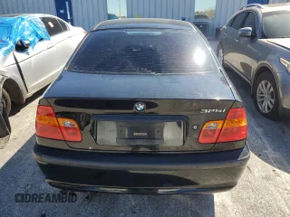 2004 BMW 3 Series 325i with VIN WBAET37424NJ42802, listed as a Copart auction lot 88778135 with 117,722 mi miles and Salvage Title. Bid and sale history available at carsss.com. Image 6.