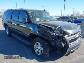 2007 Chevrolet Suburban LT with VIN 3GNFC16077G248080, listed as a IAAI auction lot 41289912 with 129,622 mi miles and . Bid and sale history available at DreamBid. Image 1.