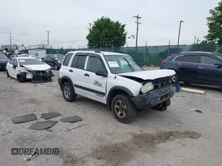 2004 Chevrolet Tracker ZR2 z VIN 2CNBJ734446910580, wystawiony jako IAAI lot #42355487 z przebiegiem 123 035 mil mil oraz . Historia ofert i sprzedaży dostępna na DreamBid. Obrazek 1.