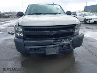 2007 Chevrolet Silverado 1500 Classic Work Truck with VIN 1GCEC14X97Z612357, listed as a IAAI auction lot 41814559 with 176,664 mi miles. Bid and sale history available at carsss.com. Image 12.