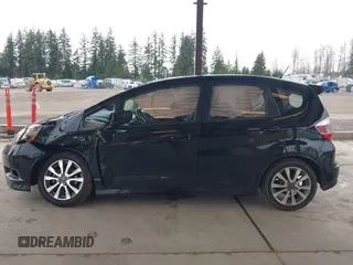 2013 Honda Fit Sport с VIN JHMGE8H59DC042068, выставлен на аукционе IAAI как лот 41803884 с пробегом 128 223 миль миль и . История ставок и продаж доступна на DreamBid. Изображение 14.