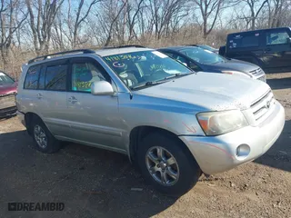 2006 Toyota Highlander w/3rd Row with VIN JTEEP21A660152471, listed as a IAAI auction lot 41813846 with 336,713 mi miles. Bid and sale history available at carsss.com. Image 12.