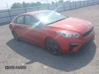 2021 Kia Forte GT-Line z VIN 3KPF34AD3ME416504, wystawiony jako IAAI lot #42030382 z przebiegiem 47 586 mil mil oraz . Historia ofert i sprzedaży dostępna na DreamBid. Obrazek 1.
