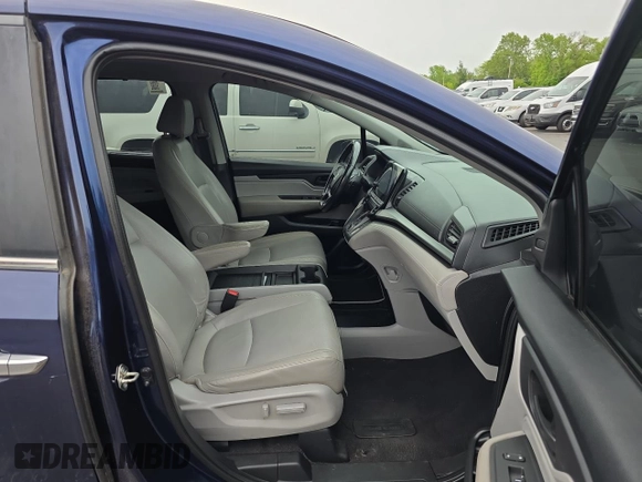 2018 Honda Odyssey EX-L with VIN 5FNRL6H75JB064377, listed as a Copart auction lot 56241905 with 103,651 mi miles and Clean Title. Bid and sale history available at DreamBid. Image 5.